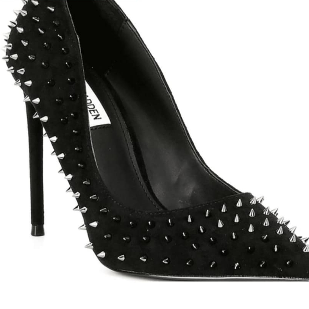 Vala.s Steve Madden